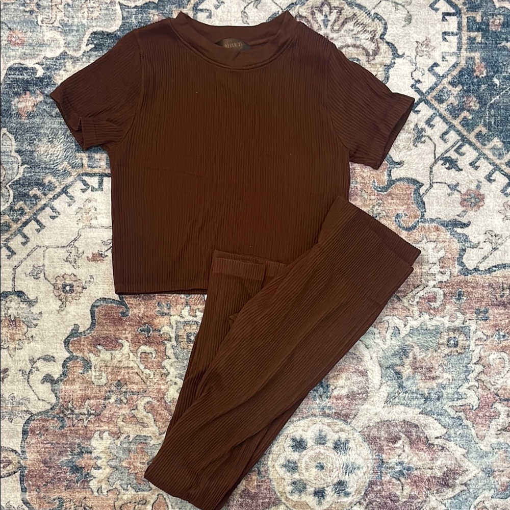 Forever 21 x Pantone Ribbed crop top and leggings set